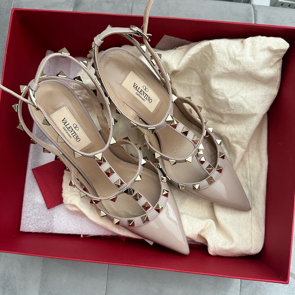 Valentino shoes PATENT ROCKSTUD CAGED PUMP 100MM